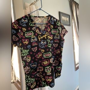 Size medium neon cat design bundle 5/20$